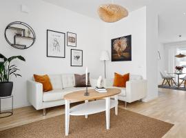 Luxurious newly built villa with patio and private parking