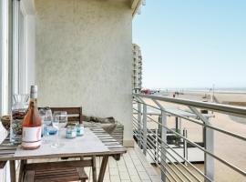 Beach Front Apartment In Oostende, 5-stjernet hotel i Oostende