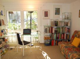 Schönes Zimmer mit Gartenblick, hotel en Schwebheim