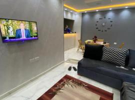 Cozy king bed in 6 of October city, hotel v destinaci ‘Ezbet `Abd el-Ḥamîd