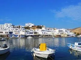 Tinos Suites & Apartments with sea view