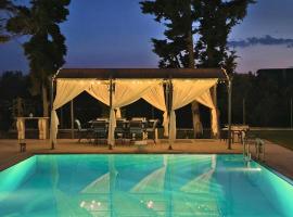 Villa Elmar, hotel with jacuzzis in Aegina Town