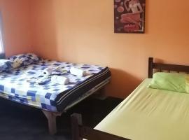 Valle Azul, δωμάτιο σε οικογενειακή κατοικία σε Uvita