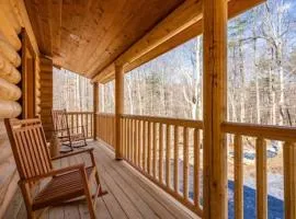 Studio apartment at Sugarloaf Log House