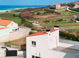 AG Casa do Ramon en Playa Razo con patio exterior: A Coruña şehrinde bir otoparklı otel