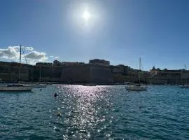 Traditional Maltese Sea View Apartment