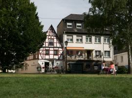 Alte Winzerschenke, khách sạn ở Bruttig-Fankel