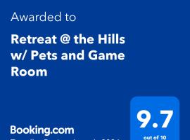 Retreat @ the Hills w/ Pets and Game Room, hotel with pools in Branson