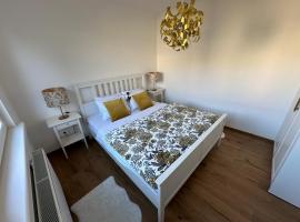 HOLLAND Apartment / Exclusive Home at Vienna Airport / 0-24 Check-In, appartamento a Schwechat