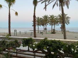 Apartamento lujoso en primera linea de playa, hotel u gradu Castell de Ferro