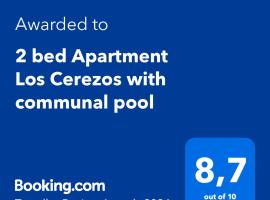 2 bed Apartment Villamartin with communal pool, hotel en San Miguel de Salinas