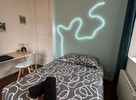 La chambre turquoise, Bed & Breakfast in Amiens