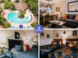 Family house with amazing themed rooms, kro i Kissimmee