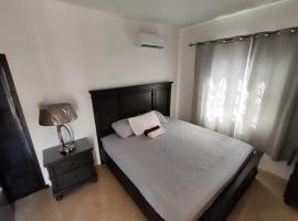 Private Ensuite Room, homestay in Portmore