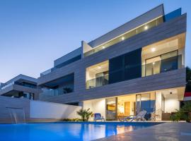 Villa Delux View, Hotel in Komarna