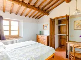 private room with own bathroom at Podere Noceto