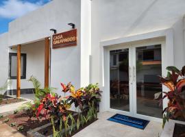 CASA GALAPAGOS by Hostal Fragata, casa de hóspedes em Puerto Ayora