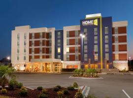 Home2Suites by Hilton Florence、フローレンスにあるFlorence Regional Airport - FLOの周辺ホテル