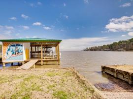 A-Frame Escape with Dock, Ramp, and Lake Views!, hotel in Coldspring