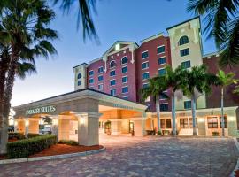 Embassy Suites Fort Myers - Estero、エステロのホテル