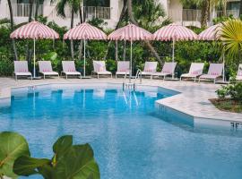 Hampton by Hilton Grand Cayman Seven Mile Beach, מלון בג'ורג' טאון