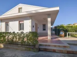 3 Bedroom Cozy Home In Marina Di Modica