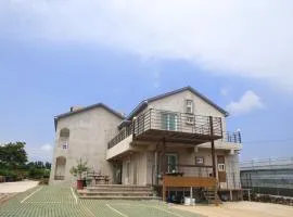 Sanbangsan Hot Spring Pension