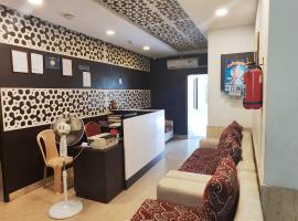 Stayz Inn Hotels - T nagar Chennai Near Pondy Bazzar, хотел в Ченай
