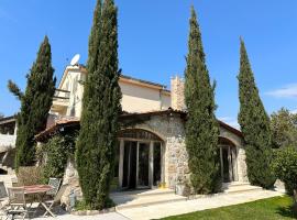 Villa Mediterranea, hotel v destinaci Krašici