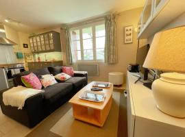 Gîte tout inclus avec jardin privatif, proche centre Richelieu et châteaux de la Loire - FR-1-381-565, hotel di Richelieu