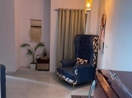 Relaxhaven homestay, hotel in Birbhaddar