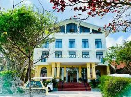 Golden Rose Hotel