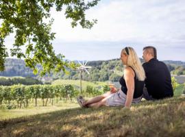 Weingut Dietl, hotel cerca de Fábrica de chocolate Zotter, Riegersburg