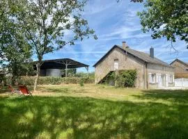 Maison de vacances spacieuse près de la forêt, avec jardin, cheminée, wifi, et équipements de loisirs. - FR-1-306-1223