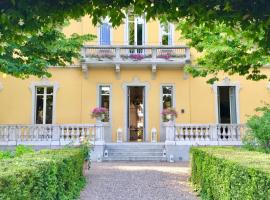 Villa Verganti Veronesi, bed and breakfast en Inveruno