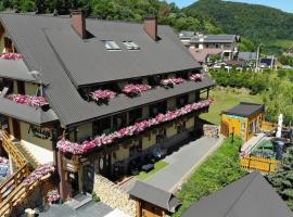 Zielone Wzgórza - Domki i pokoje B&B - Centrum Soliny - SPA, hotel v Soline