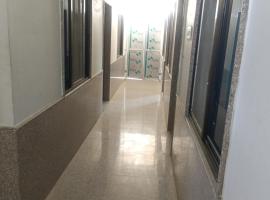 Shree chaturdas ji guest house and hotel, hotel u gradu Rajod