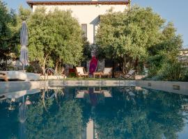 MAISON - ELEA: Ierissos şehrinde bir otel