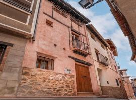 CASA RURAL EL GARROTE, country house in Gea de Albarracín