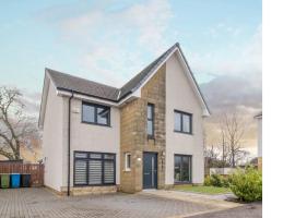 Pass the Keys Comfortable and Fabulous Family Home, hotel in Newton Mearns