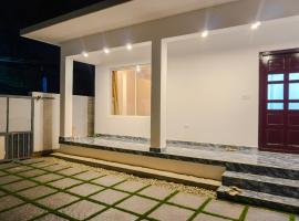 Marari Aidenz Beach Vibe Villa, habitación en casa particular en Alappuzha