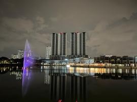 Entire GolfView 3 BedRoom Condo in Petaling Jaya Near Paradigm Mall, căn hộ chung cư cao cấp ở Kampong Baharu Sungai Way