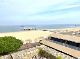 Apartment Claire-4 by Interhome, lejlighed i Arcachon