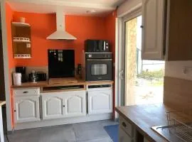 Gîte tout confort près du circuit des 24H du Mans - 3 chambres, jardin et parking privé - FR-1-410-261