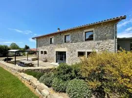 Grand gîte cosy avec terrasse, jardin et jeux à Boisset, proche villages médiévaux et loisirs nature - FR-1-582-246