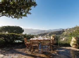 Villa Nettuno- Bluchalet, cabin in Zoagli