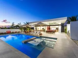 Oceanside 4 Bedroom Luxury Villa with Private Pool, 500ft from Long Bay Beach -V10