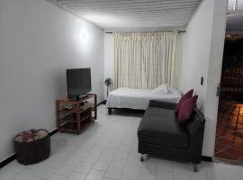 칼리에 위치한 주차 가능한 호텔 Casa al sur de Cali - Parqueadero Privado