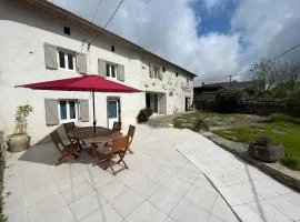 Maison de vacances rénovée à la ferme, terrasse, proche du Parc Ardes, Puy de Dôme et Brioude - FR-1-582-375