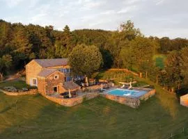 Séjour champêtre : magnifique ferme réhabilitée avec piscine, terrasses et confort moderne à St Étienne Lardeyrol - FR-1-582-389